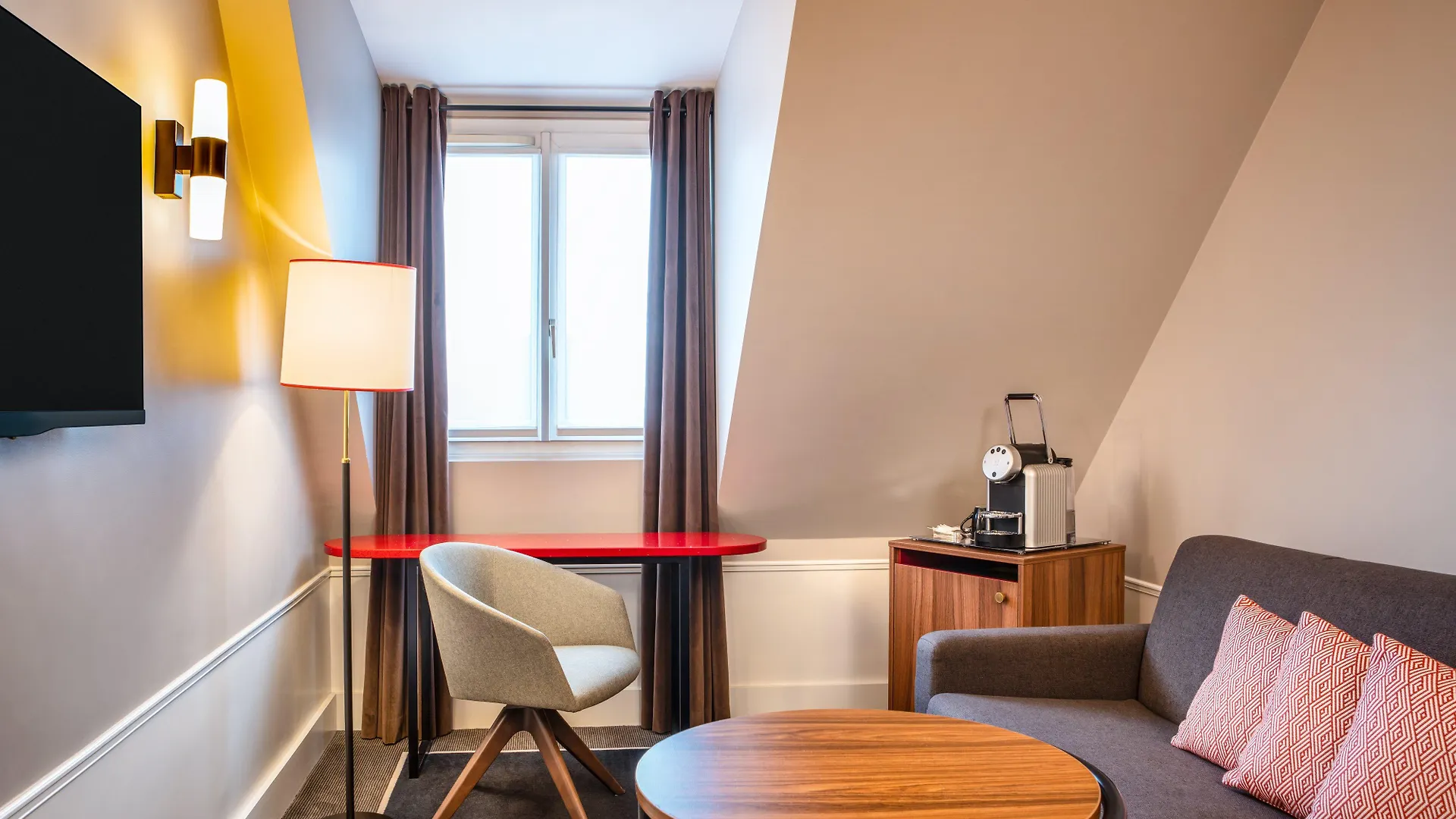 Holiday Inn Paris - Gare De Lyon Bastille By Ihg 4*,  France