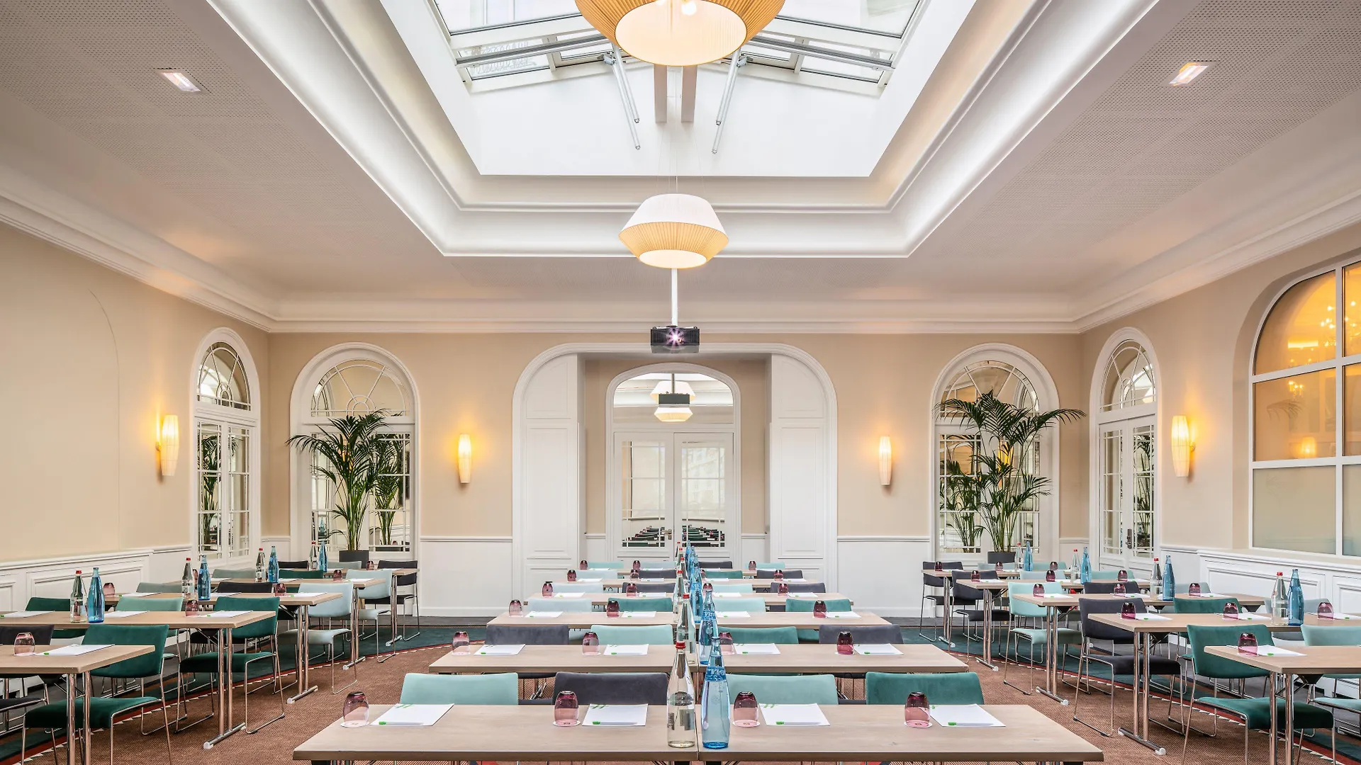 Holiday Inn Paris - Gare De Lyon Bastille By Ihg Hotel