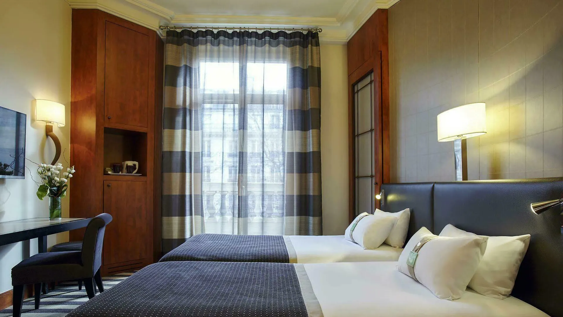 Holiday Inn Paris - Gare De Lyon Bastille By Ihg 4*,  France